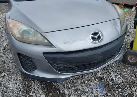 2013 Mazda Mazda3 I Grand Touring z USA, uszkodzony, nr VIN JM1BL1W79D1722710